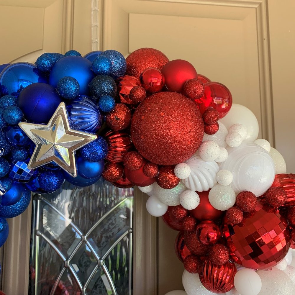 Patriotic American Wreath - Picture 4 of 5